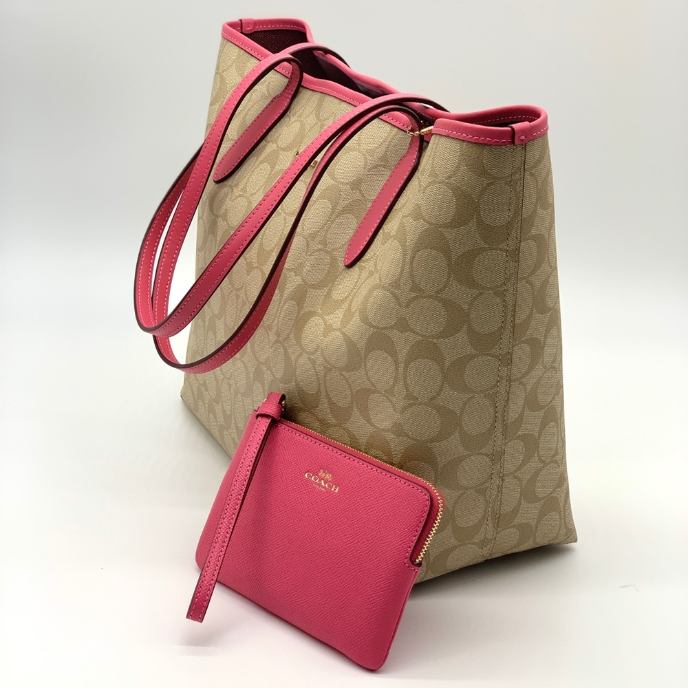 Coach City Tote And Wristlet Set - Picture 3 of 13